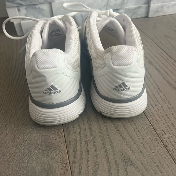 Adidas Barricade Women’s tennis shoes, new - Picture 2 of 4